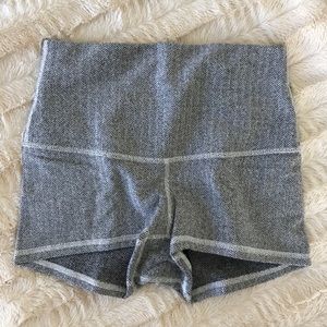 Lululemon Wunder short